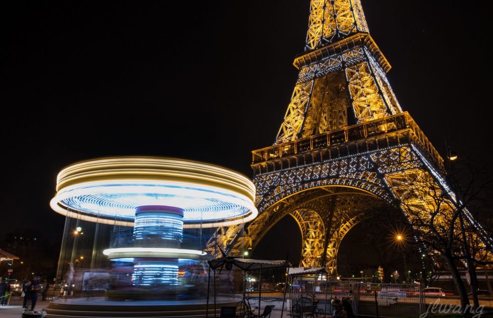 Where "Emily in Paris" was shot: Eiffel Tower at night