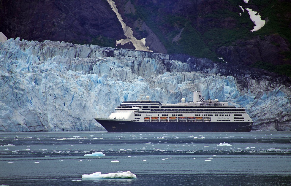 Top Alaska Vacation Package Ideas: Cruise Vacations to the glaciers