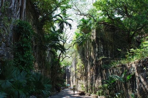 Narrow path to the Queen's Staircase in Nassau