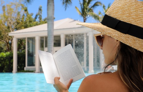 Key West Hotels Introduce "Underwater Library" with Waterproof Books | Frommer's