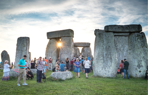 How to Watch the Summer Solstice at Stonehenge for Free Online | Frommer's