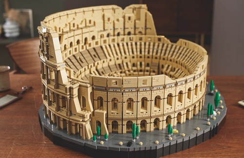 Lego's Epic Colosseum Set Is Company’s Largest Ever | Frommer's