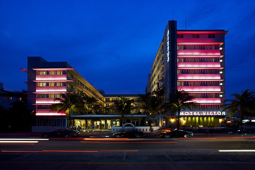 Exterior view of Hotel Victor on Ocean Drive