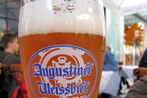 <em>Weissbier</em> (wheat beer) is typically served in half-liter glass flutes instead of one-liter steins.