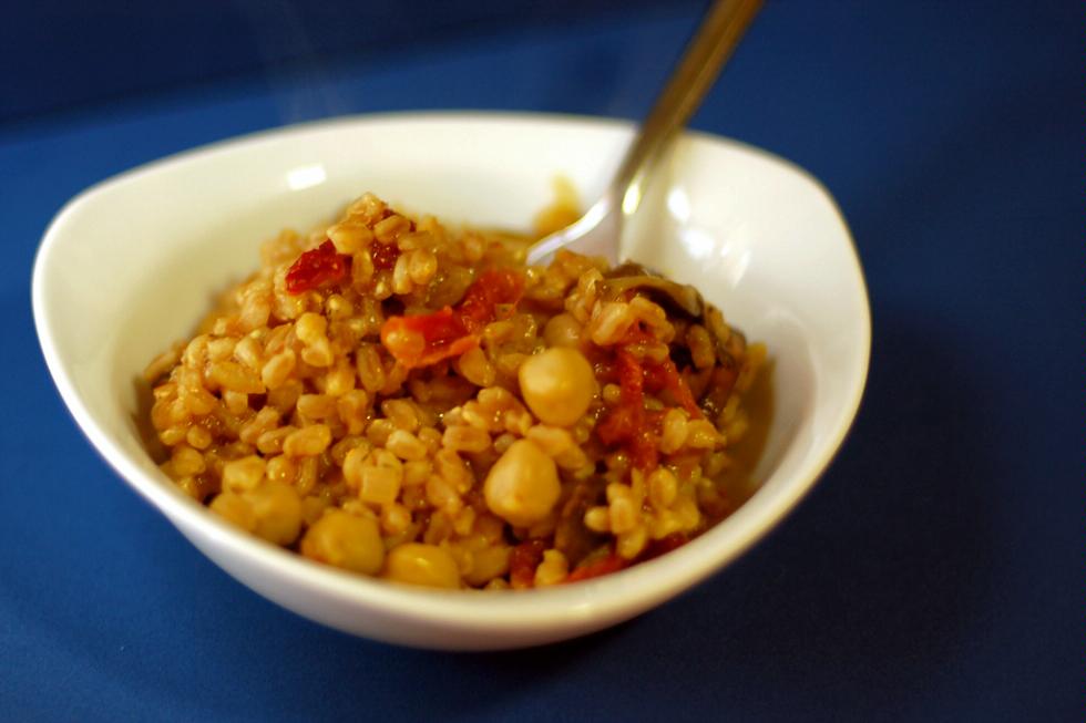 Farro with chickpeas and mushrooms.