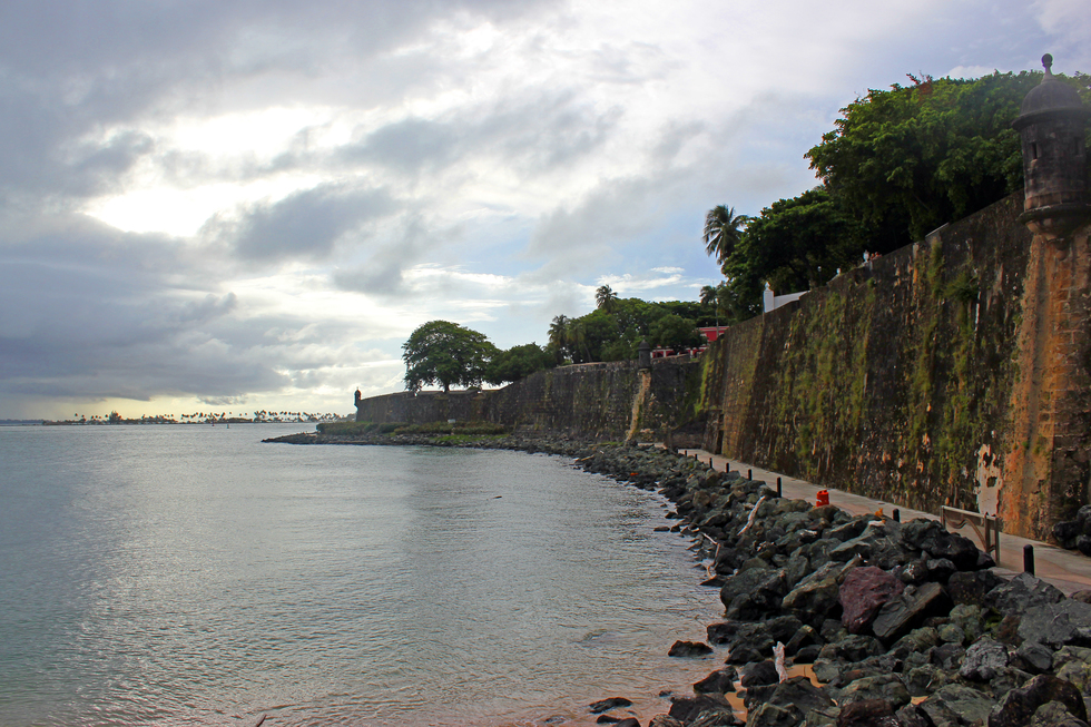 Paseo del Morro hugs the west side of the city walls.