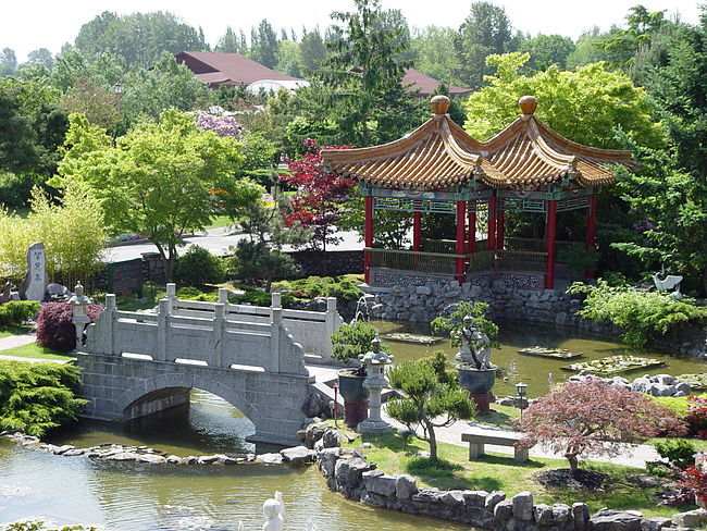 The gardens of the International Buddhist Temple.