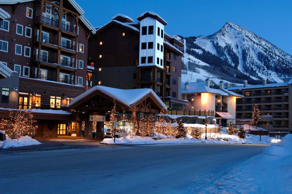 Crested Butte's Mountaineer Square at night