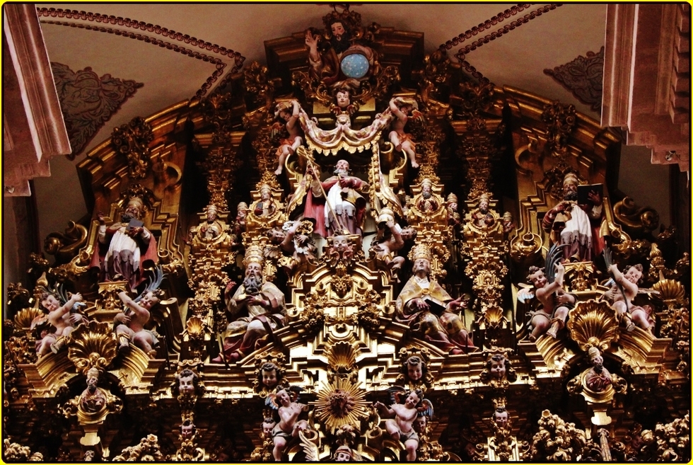 A close-up of the altar at Santa Prisca y San Sebastián Church