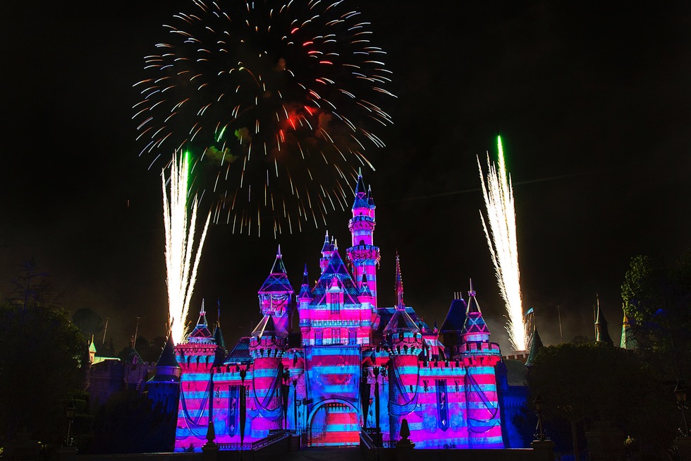 Disneyland Forever fireworks 