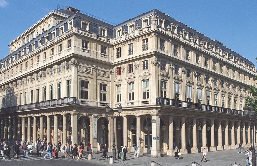 Grand facade of the Comédie-Française, a leader in French theater since the 17th century