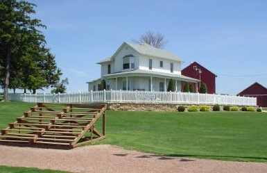 "Field of Dreams" House to Open for Tours, Public Urinators Eroding World's Tallest Church, and More: Today's Travel Briefing | Frommer's
