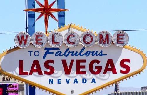 Pop-Up Marriage License Office Opening at Vegas Airport for Valentine's Day | Frommer's