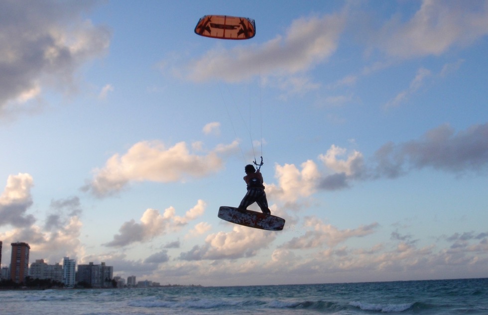 Kitesurfing in San Juan's Santurce area