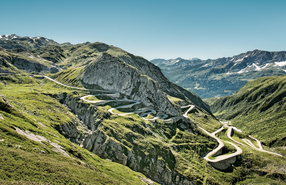 The Long and Winding Road to the Gotthard Pass