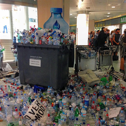 Ibiza Airport Overrun with Garbage | Frommer's