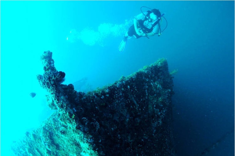 Shipwreck diving