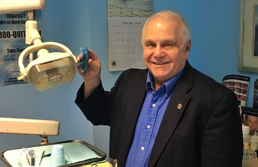 New York City's Airport Dentist Looks Back on 30 Years in the "Smile High Club" | Frommer's