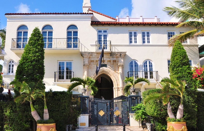 Villa Casa Casuarina in Miami Beach
