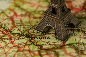 What is the best neighborhood in Paris to stay in?