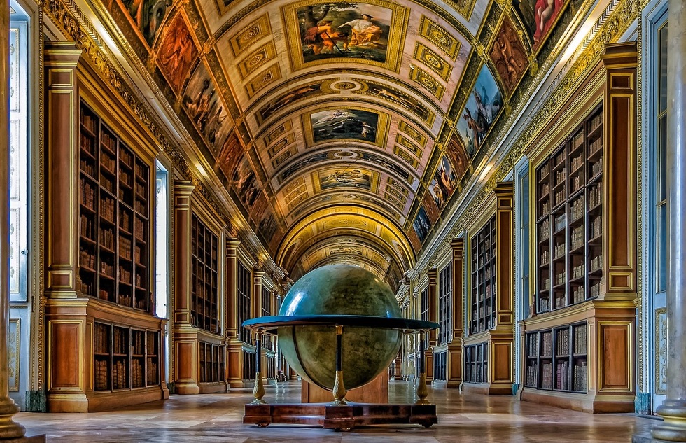 Library of Château de Fontainebleau in France