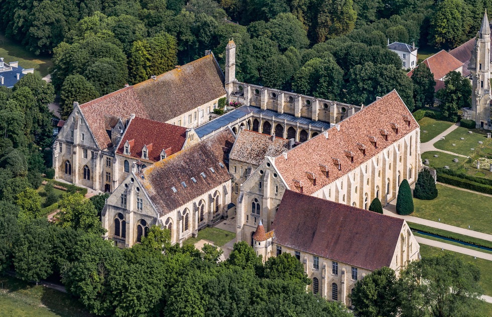 Day trip from Paris to Royaumont Abbey 