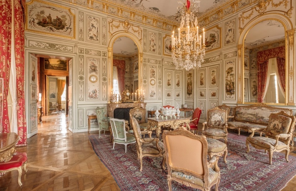Chinese salon at Château de Champs-sur-Marne in France