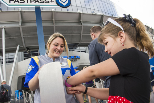 Disney Officially Kills FastPass, Will Charge Extra to Use the New "Lightning La..
