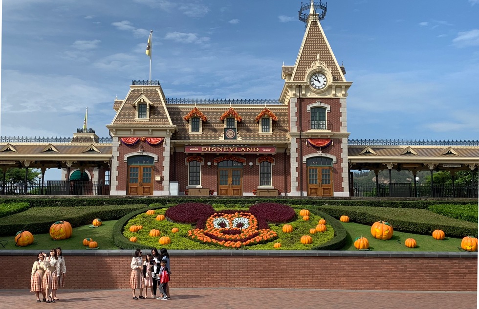 Hong Kong Disneyland's Hotels, Rides, and Food: Worth a Visit?
