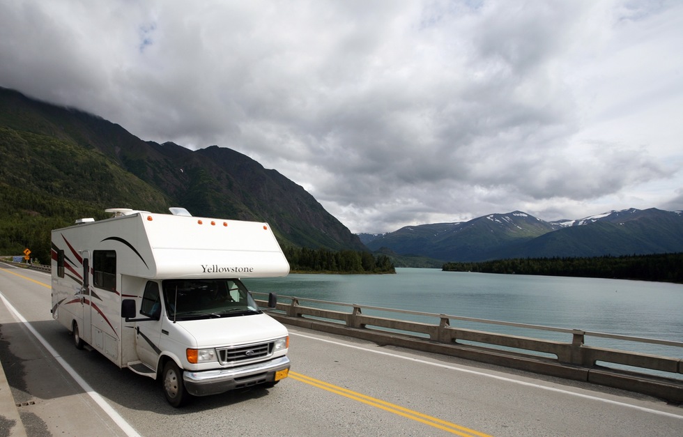 Top Alaska Vacation Package Ideas: RV road trip vacation packages