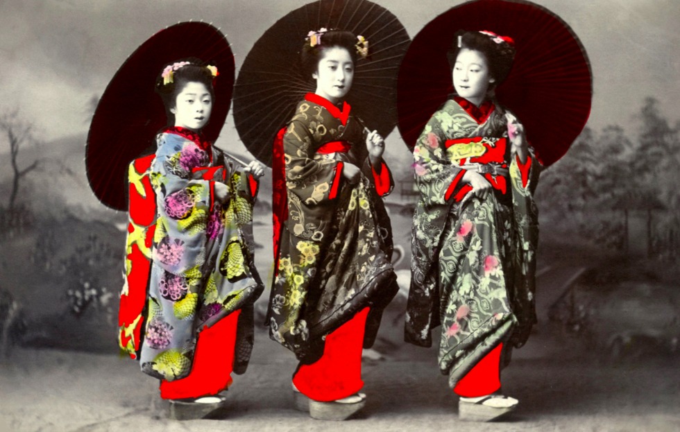 How to Get a Geisha Makeover in Japan: Background on geisha