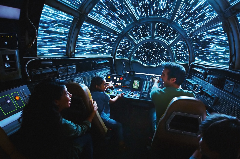 Star Wars: Galaxy's Edge: What you need to know to enjoy it better? Your Role on Smuggler's Run Matters