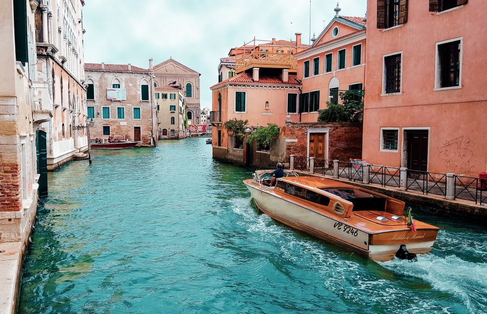 Quiet places in crowded Venice, Italy: Castello
