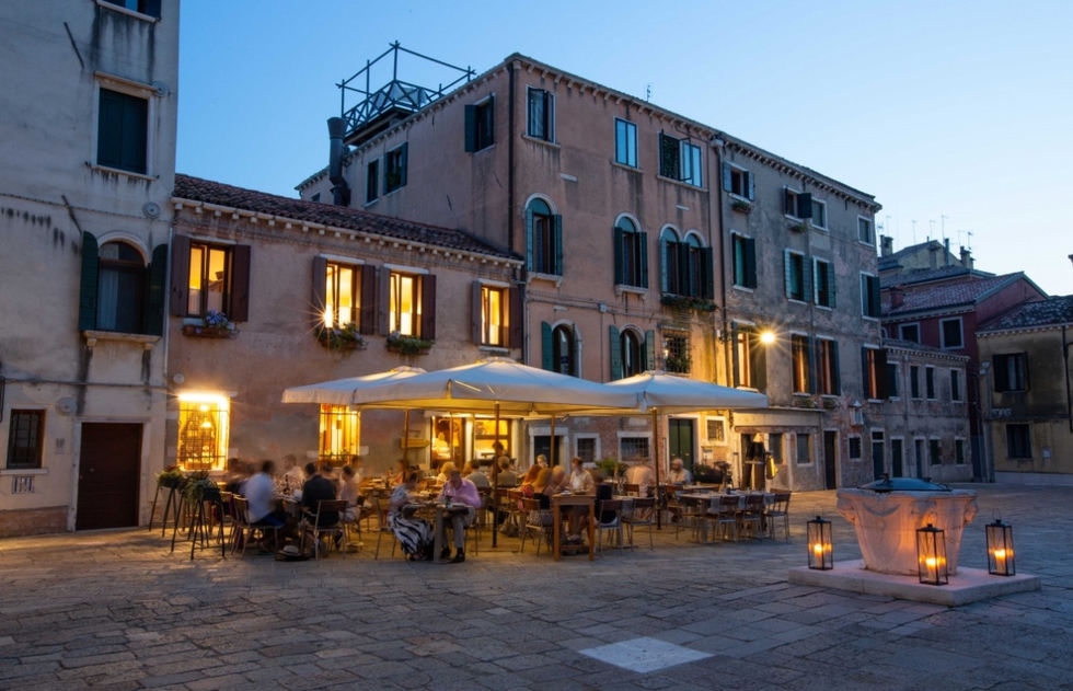 Quiet places in crowded Venice, Italy: Secret Campi
