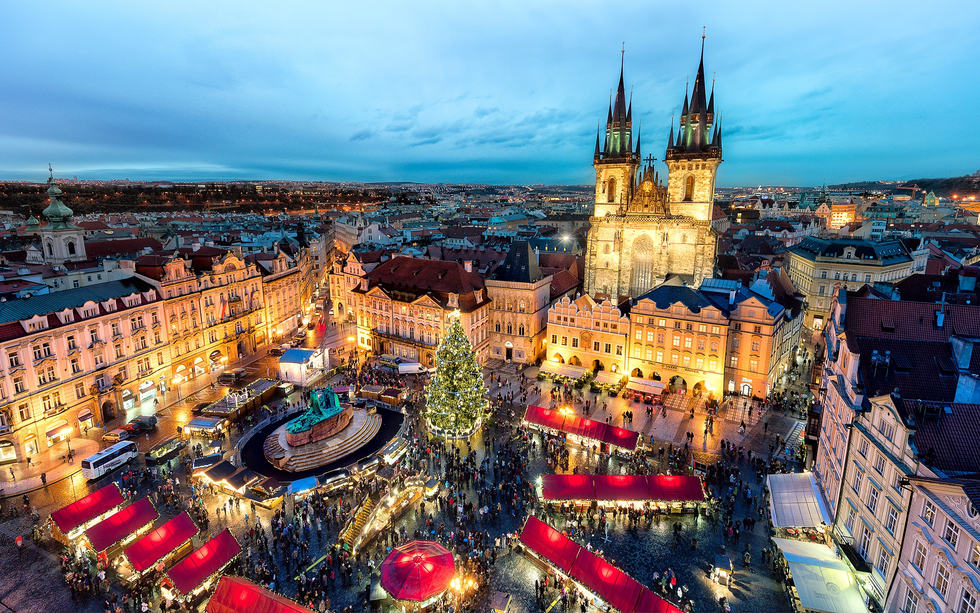Prague's Old Town and Wenceslas Square Christmas market