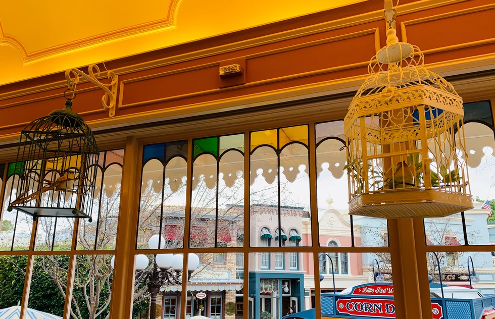 Secrets of Disneyland: The Birdcages of Plaza Inn