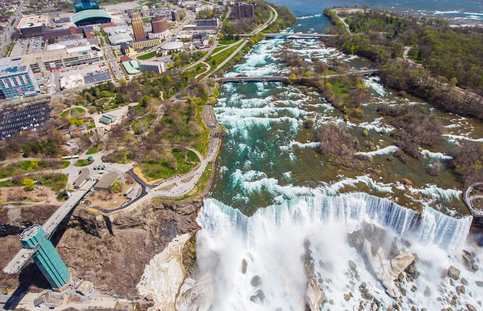 Nat Geo's "America the Beautiful" book: Niagara Falls 