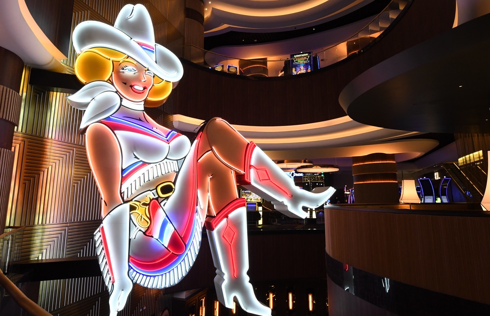 Iconic Neon Cowgirl "Vegas Vickie" Kicking It Again at New Casino | Frommer's