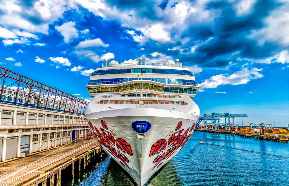 The CDC Drops Its Safety Warning: Go Ahead and Cruise!  | Frommer's