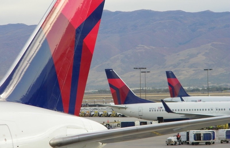 Delta Air Lines Battles Call Wait Times by Easing Basic Economy Rules | Frommer's