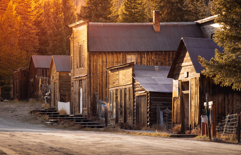 American Ghost Towns You Can Visit: St. Elmo, Colorado