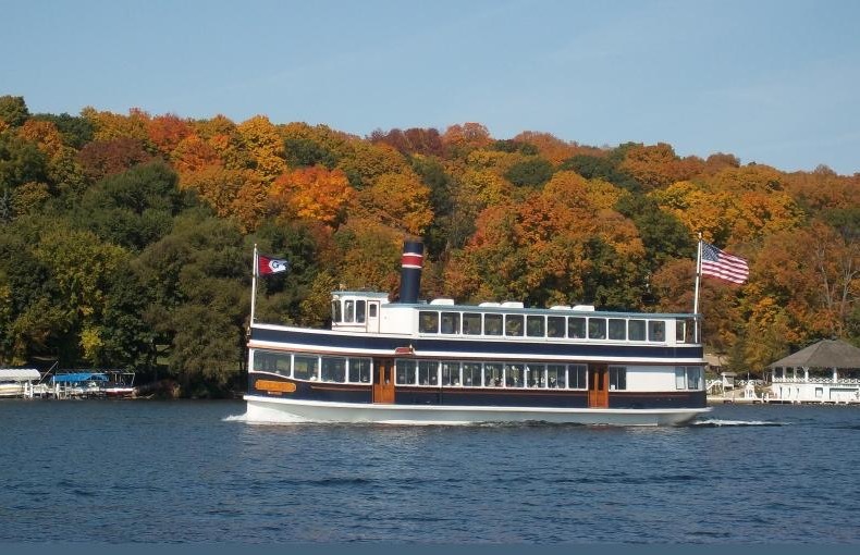 Where to stay for fall foliage: Grand Geneva Resort, Wisconsin