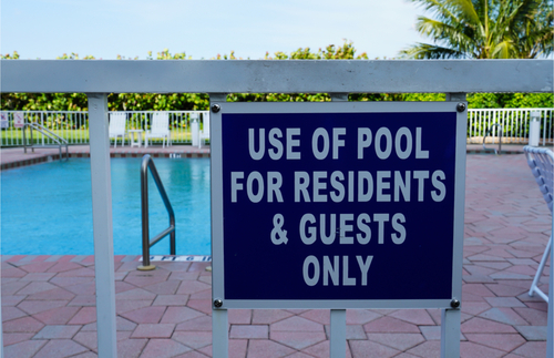 Warning: Some Vacation Rentals Don't Include Access to Property Amenities | Frommer's