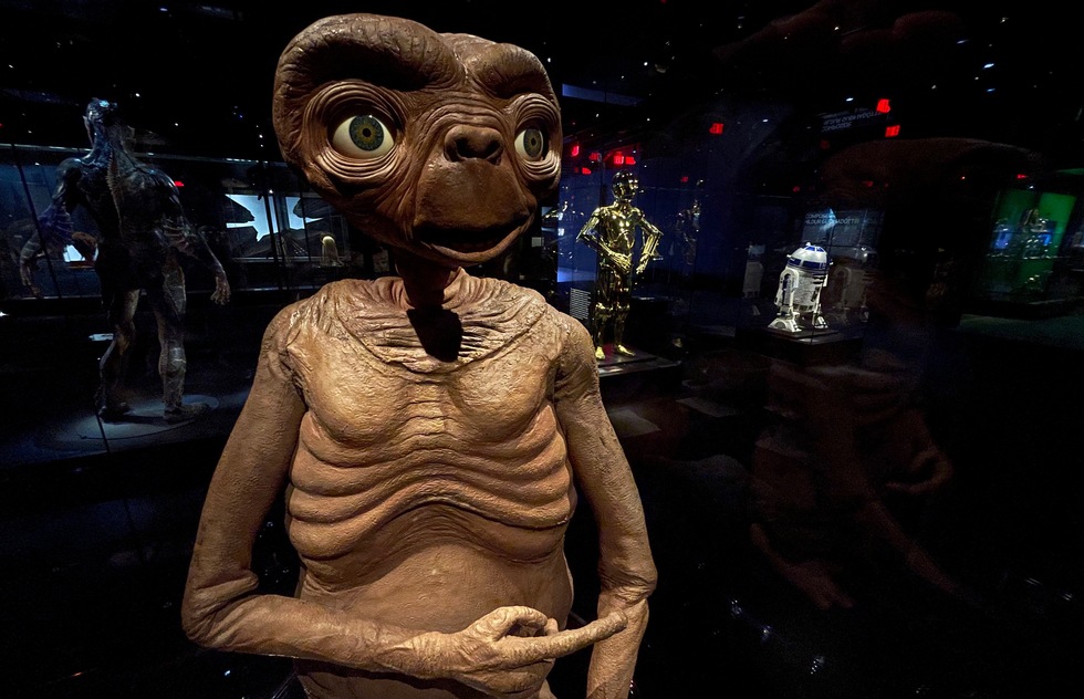 Academy Museum of Motion Pictures: E.T. and C-3PO