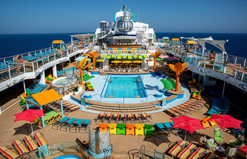 Royal Caribbean's Odyssey of the Seas: pool deck