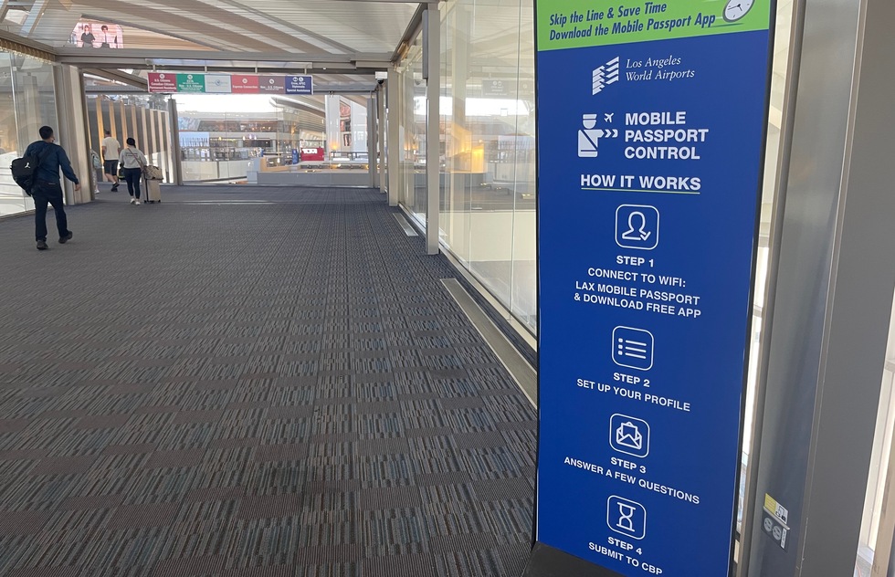 Can't Get Global Entry? Skip Airport Lines with Mobile Passport Control—It's Free | Frommer's