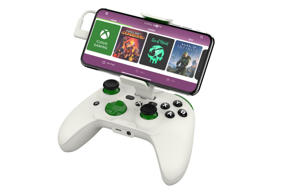 travel gadgets, gifts and products: RiotPWR Mobile Controller for iOS