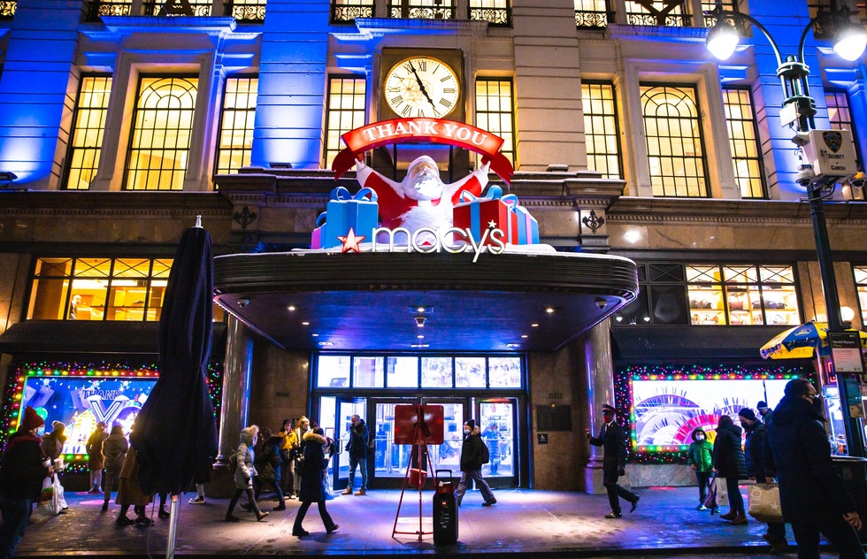The entrance to Macy's dressed up for Christmas