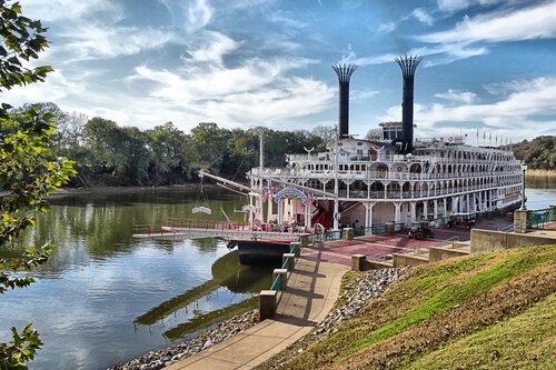 More Trouble for American Queen Voyages: Now Agents Are Boycotting It | Frommer's