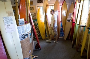 The down-home North Shore Surf & Cultural Museum traces the rich history of Hawaii's native sport.